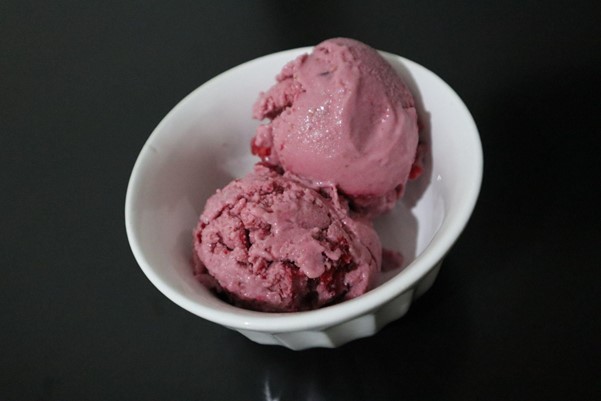 Протеински сладолед (смрзнат јогурт)